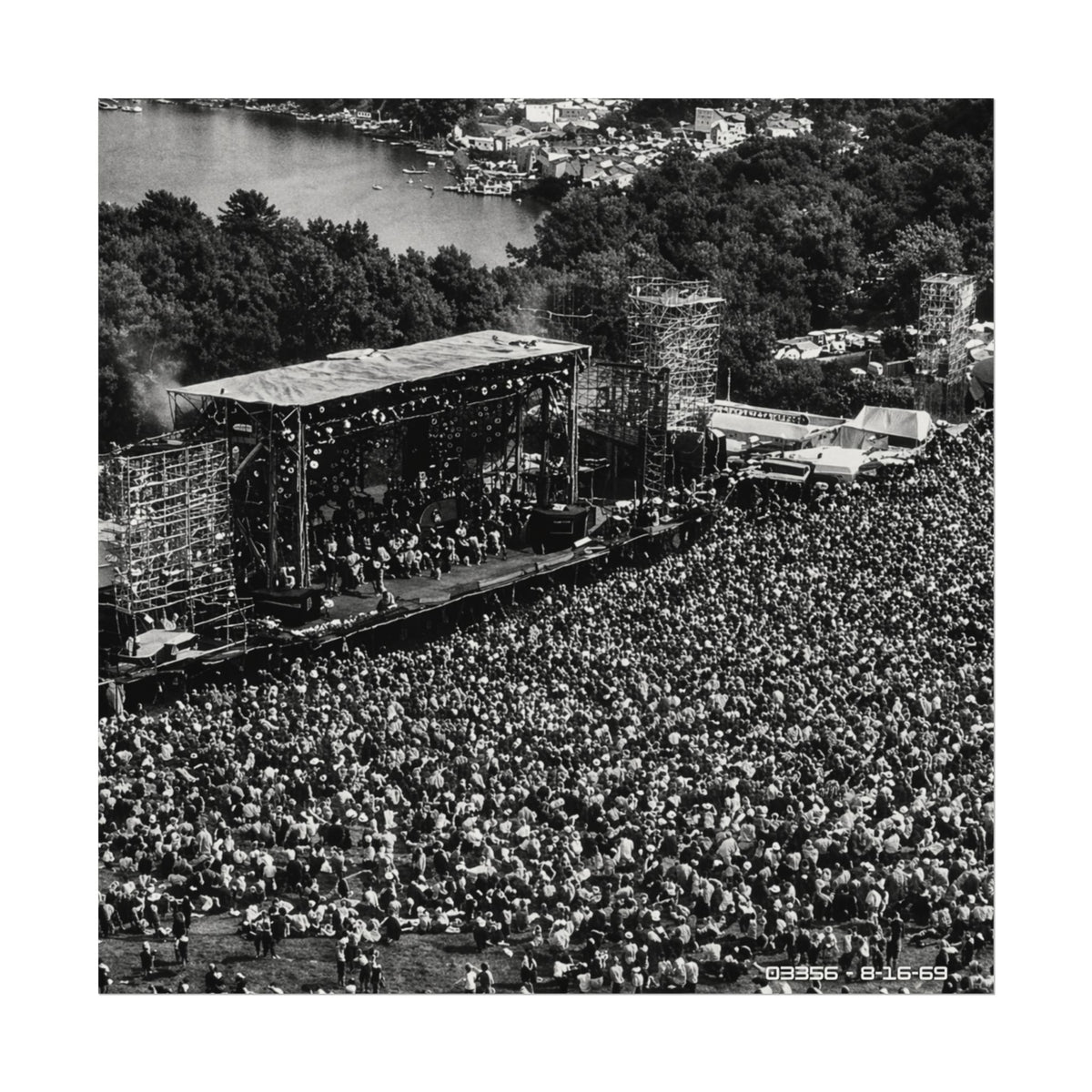 Vintage Crowd - Black & White Photography - Music Festival - The Performance (The Celebration)