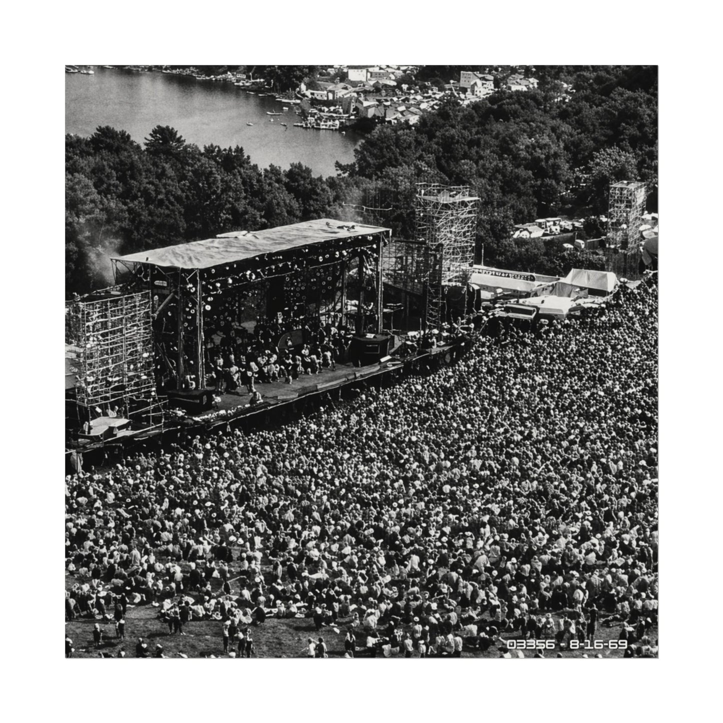 Vintage Crowd - Black & White Photography - Music Festival - The Performance (The Celebration)