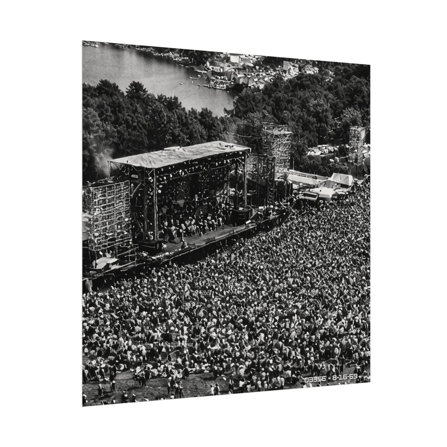 Vintage Crowd - Black & White Photography - Music Festival - The Performance (The Celebration)